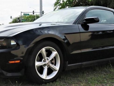 Used 2012 Ford Mustang GT RWD image 3