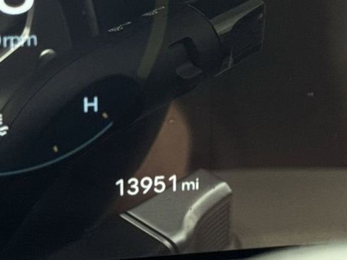 Used 2024 Hyundai Santa Fe Calligraphy AWD/4WD image 12