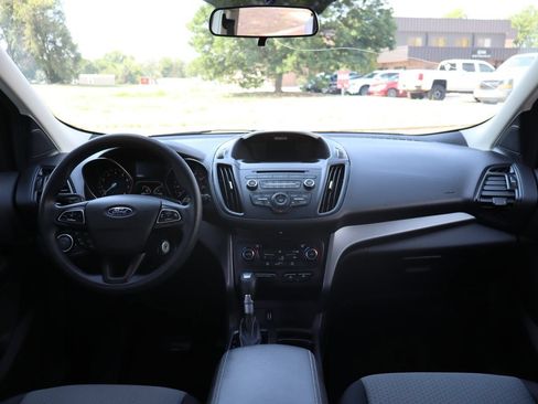 Used 2017 Ford Escape SE AWD/4WD image 16