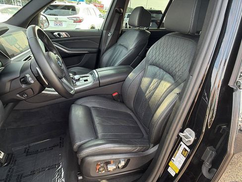 Used 2022 BMW X5 sDrive40i w/ M Sport Package RWD image 4