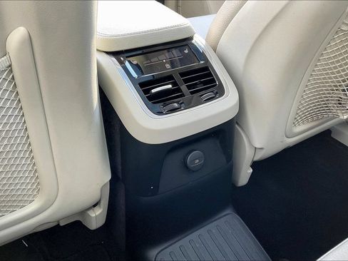 Used 2022 Volvo XC90 T8 Inscription Expression AWD/4WD image 21