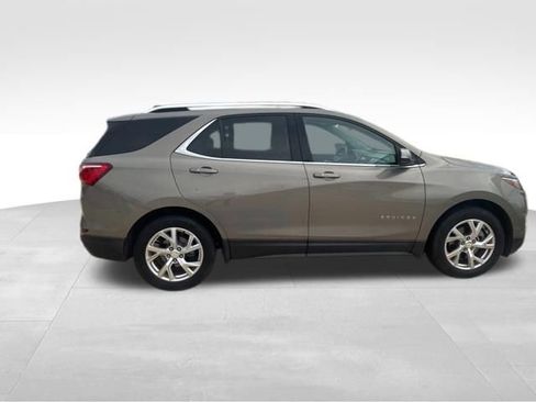 Used 2019 Chevrolet Equinox LT FWD image 4