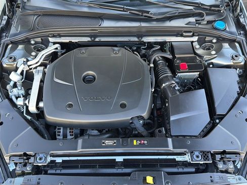 Used 2020 Volvo S60 T6 Momentum AWD/4WD image 29