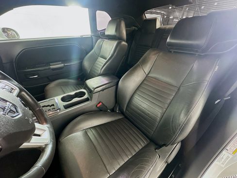 Used 2012 Dodge Challenger R/T image 13