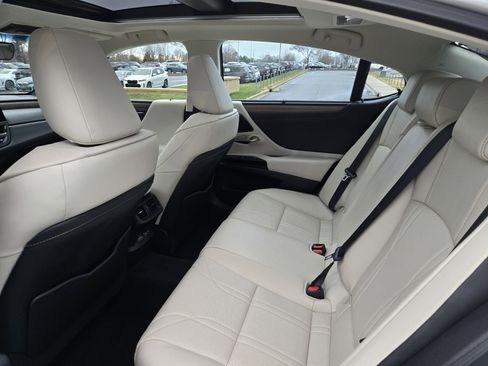 Certified 2024 Lexus ES 350 Ultra Luxury w/ Accessory Package (Z2) image 35