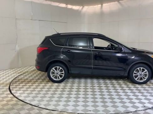 Used 2019 Ford Escape SEL AWD/4WD image 9