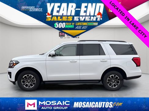 Used 2024 Ford Expedition XLT image 5