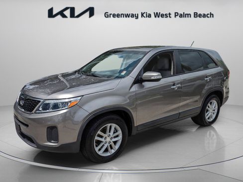Used 2014 Kia Sorento LX FWD image 4