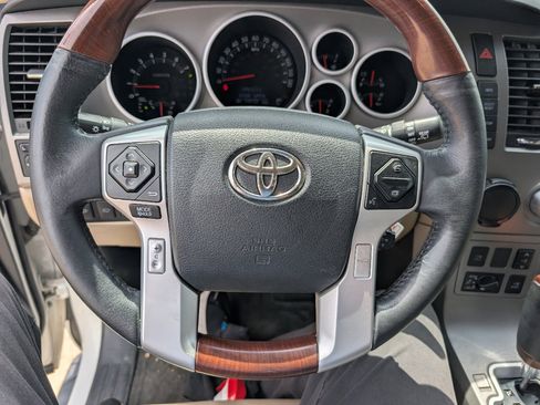 Used 2016 Toyota Sequoia Platinum image 23