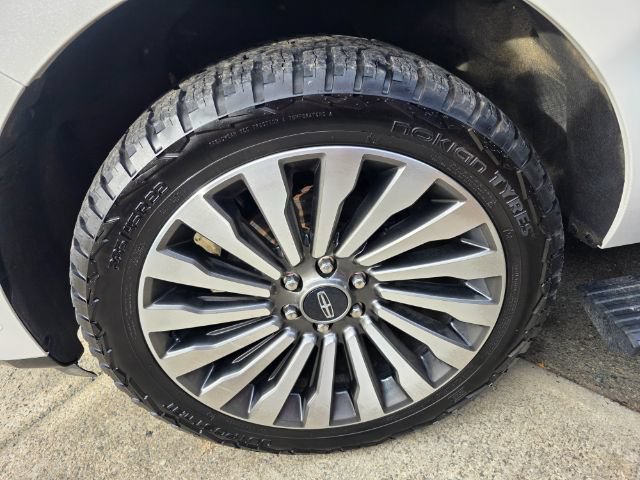 Used 2021 Lincoln Navigator Reserve w/ Luxury Package AWD/4WD image 22