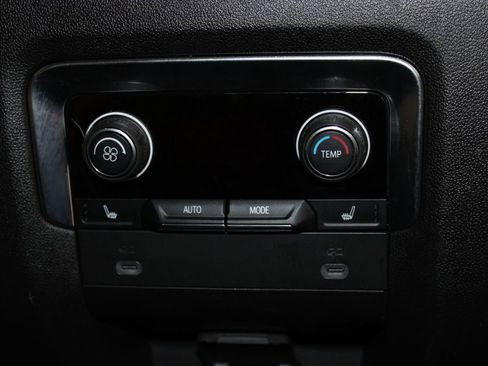 Used 2022 Chevrolet Tahoe Premier AWD/4WD image 36