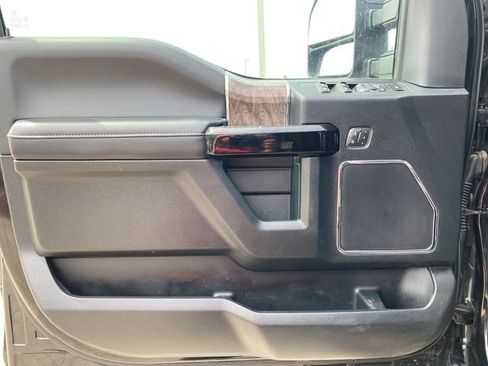 Used 2019 Ford F250 Lariat w/ Lariat Ultimate Package AWD/4WD image 23