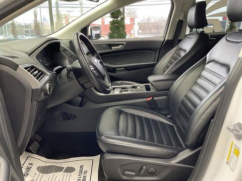 Used 2023 Ford Edge SEL image 9