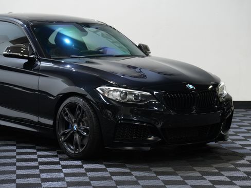 Used 2017 BMW M240i Coupe RWD image 9