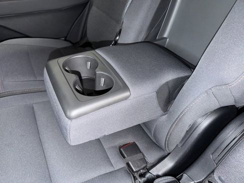 Used 2025 Ford Explorer Active image 31