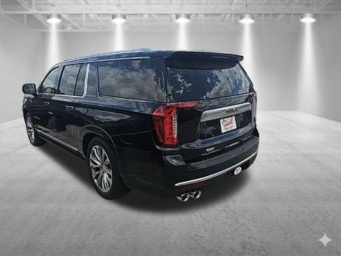 Used 2022 GMC Yukon XL Denali w/ Denali Ultimate Package AWD/4WD image 5