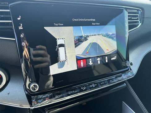 New 2025 Jeep Wagoneer L Series II w/ Convenience Group I image 19