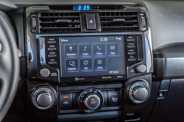 Used 2022 Toyota 4Runner TRD Off-Road Premium w/ Moonroof Package AWD/4WD image 32