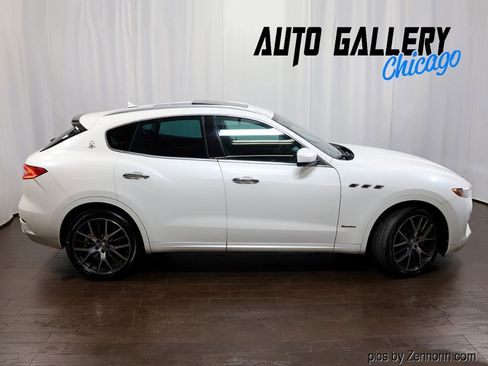 Used 2018 Maserati Levante GranLusso image 6
