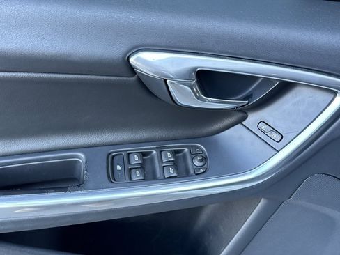 Used 2017 Volvo S60 T5 Dynamic w/ Vision Package image 10