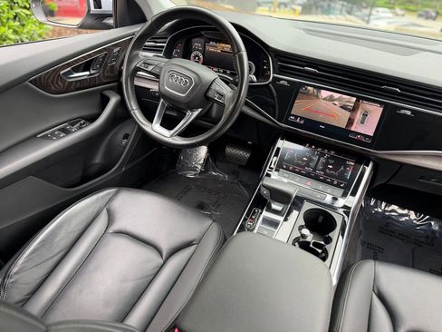 Used 2019 Audi Q8 Premium Plus w/ Premium Plus AWD/4WD image 41