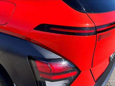 Used 2024 Hyundai Kona Limited FWD image 29