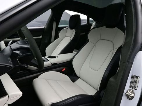 Used 2025 Porsche Taycan GTS image 5