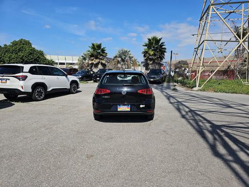 Used 2016 Volkswagen e-Golf SEL Premium image 6