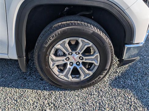 Used 2024 GMC Sierra 1500 SLT image 10
