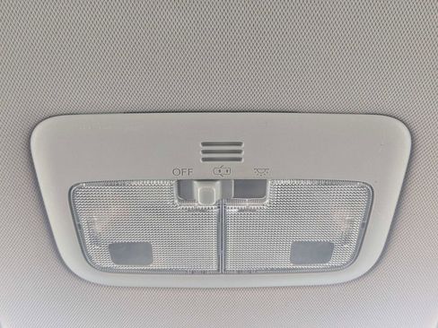 Used 2019 Toyota Corolla LE FWD image 22
