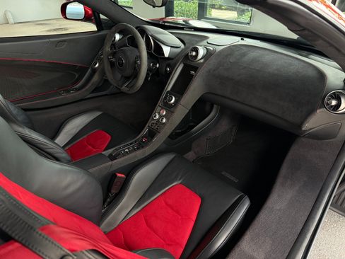 Used 2015 McLaren 650S Spider RWD image 37