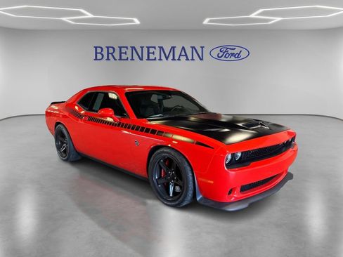 Used 2017 Dodge Challenger SRT Hellcat RWD image 3