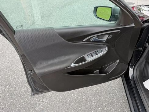 Used 2023 Chevrolet Malibu LS FWD image 12