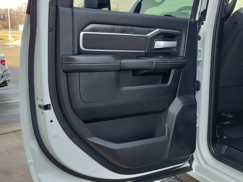 Used 2024 RAM 2500 Big Horn w/ Bed Utility Group image 17