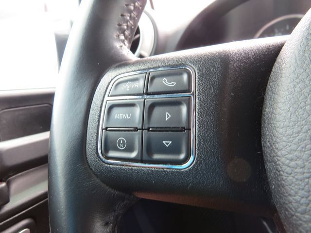 Used 2017 Jeep Wrangler Unlimited Sahara w/ Dual Top Group AWD/4WD image 18