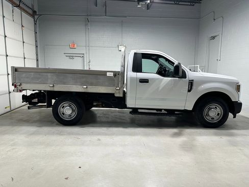 Used 2019 Ford F250 XL image 2