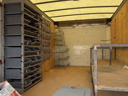 Used 2018 GMC Savana 3500 Extended w/ Driver Convenience Package image 5