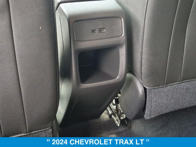Used 2024 Chevrolet Trax LT w/ Driver Confidence Package FWD image 27