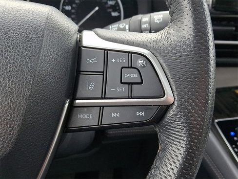 Certified 2024 Toyota Sienna Limited image 22