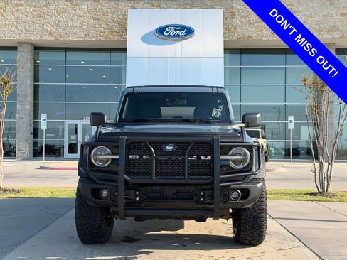 Used 2023 Ford Bronco Wildtrak AWD/4WD image 2