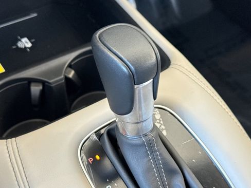 Certified 2024 Honda HR-V EX-L image 16