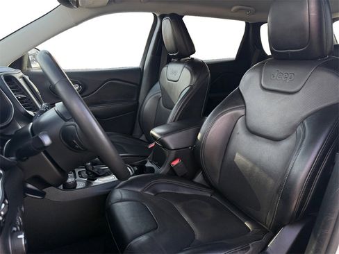 Certified 2023 Jeep Cherokee Altitude Lux image 9