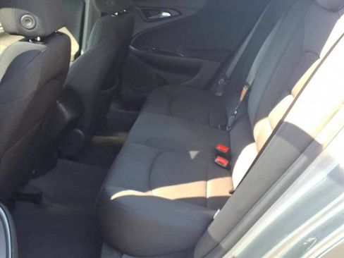 Used 2025 Chevrolet Malibu LS FWD image 19