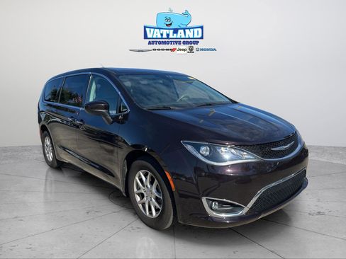 Certified 2017 Chrysler Pacifica Touring Plus w/ Security Group image 34