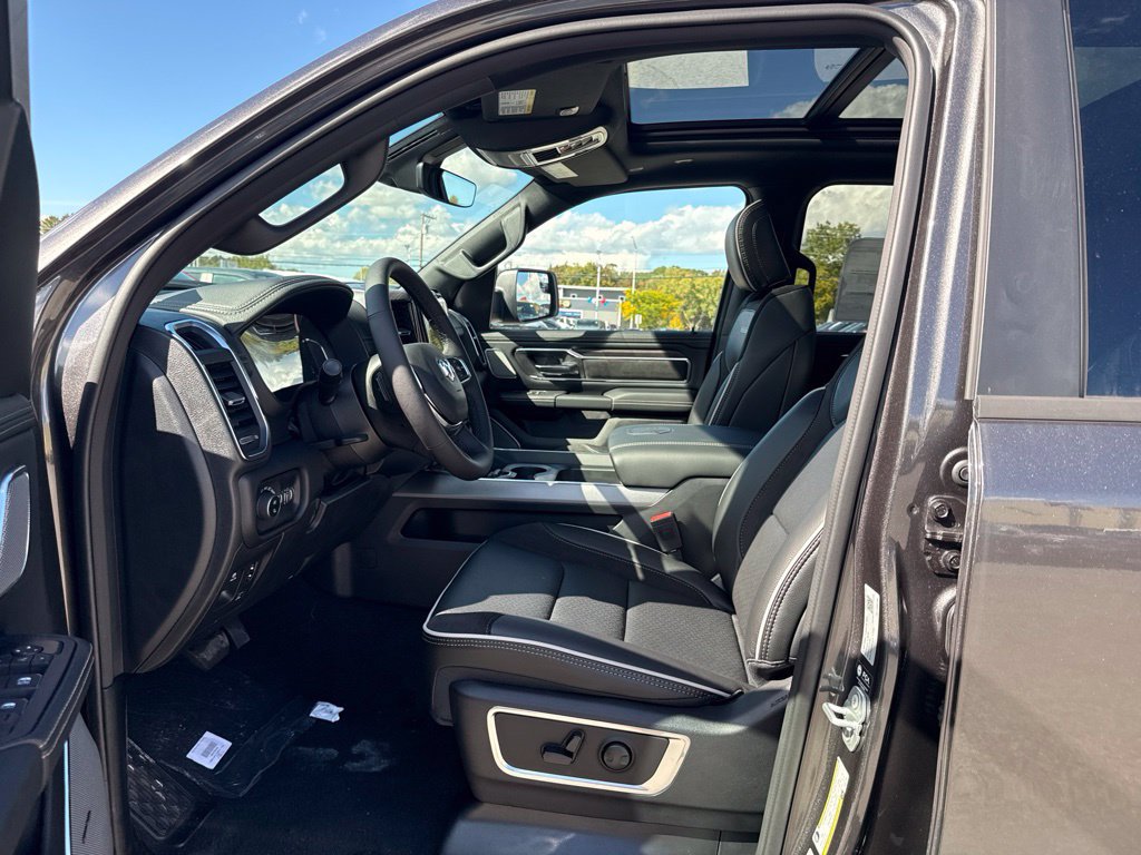 New 2027 RAM 1500 Laramie AWD/4WD image 17