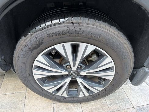 Used 2022 Nissan Rogue SV FWD image 31