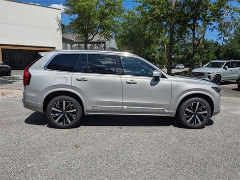 New 2025 Volvo XC90 B6 Core w/ Climate Package image 3