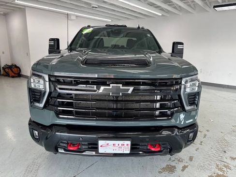 Used 2025 Chevrolet Silverado 3500 LT w/ Trail Boss Package AWD/4WD image 5