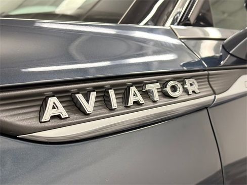 Certified 2022 Lincoln Aviator Reserve w/ Equipment Group 201A image 15