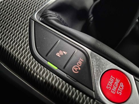 Used 2023 BMW M4 Coupe image 29